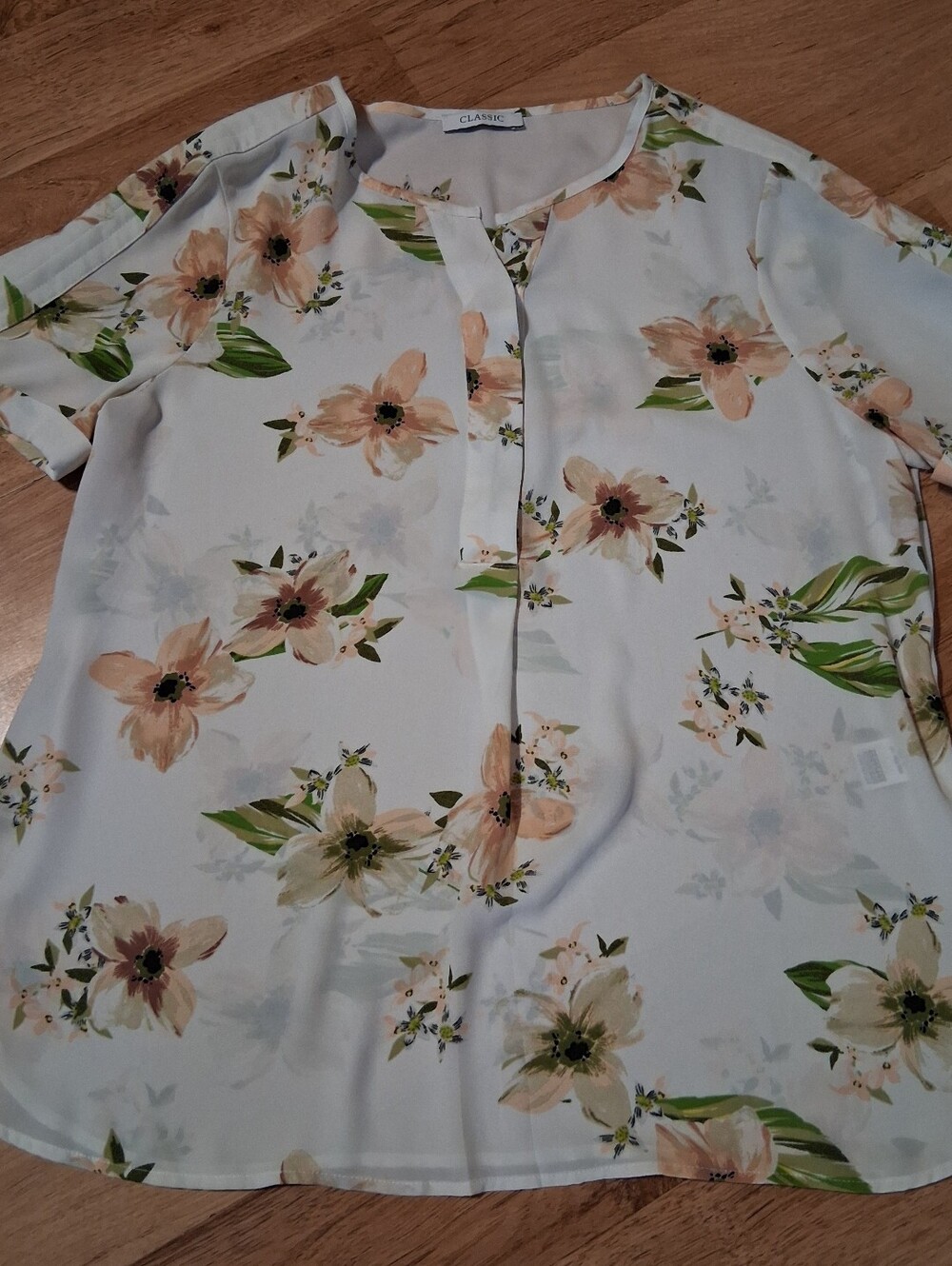 Classic White Floral Short Sleeve Chiffon top